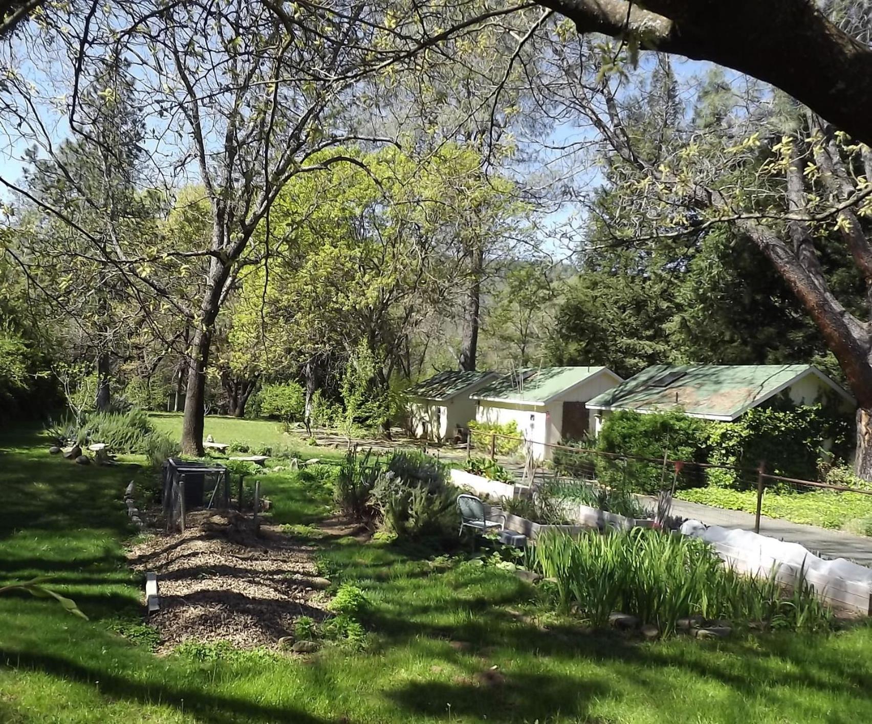 Bed and Breakfast Backyard Garden Oasis Middletown Exteriér fotografie
