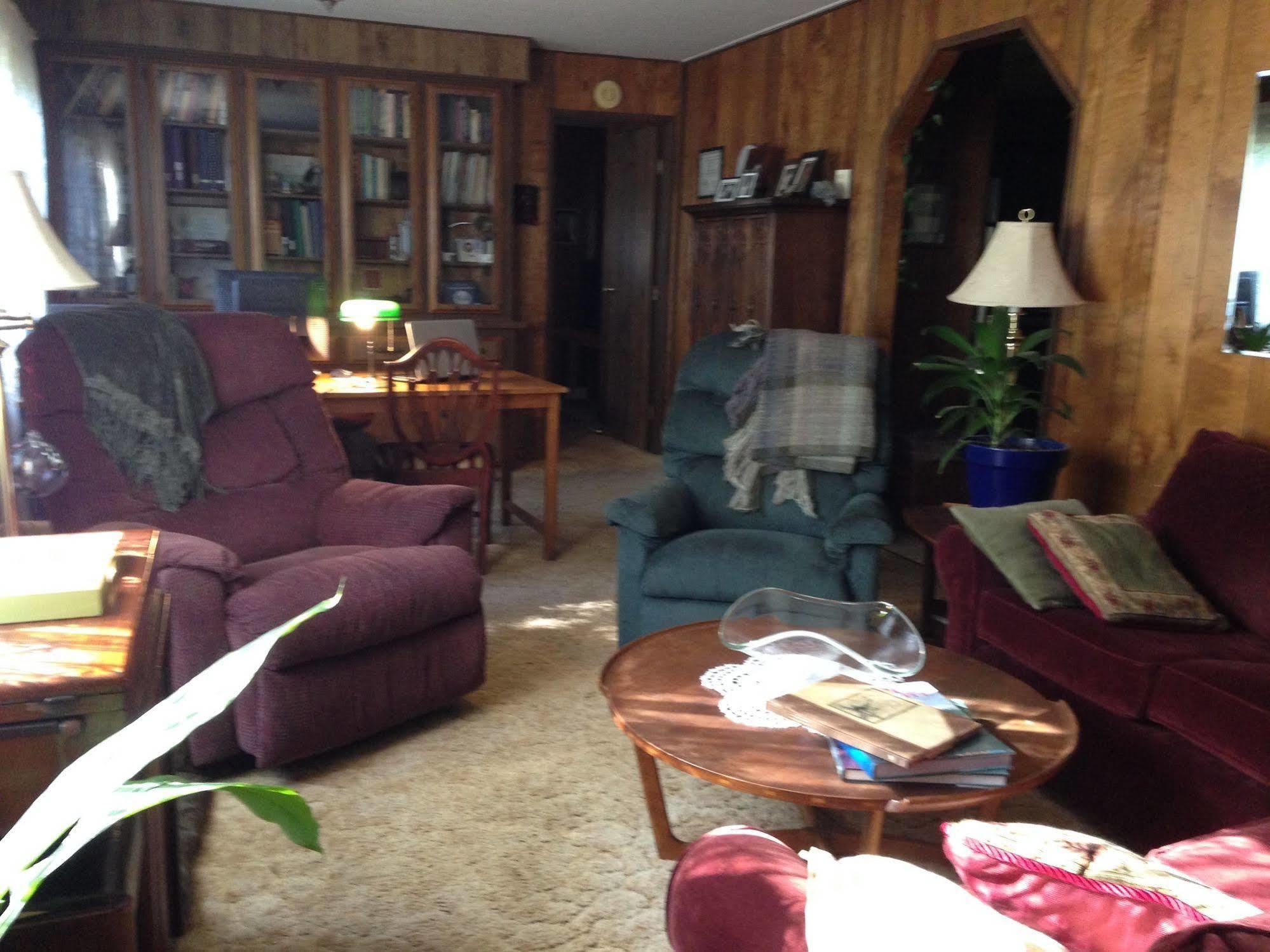 Bed and Breakfast Backyard Garden Oasis Middletown Exteriér fotografie